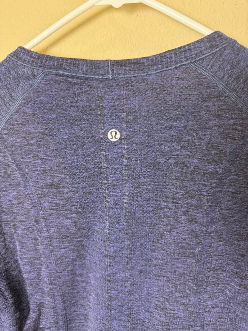 Lululemon Swiftly Tech Round Neck Navy Blue Heather Size 10
